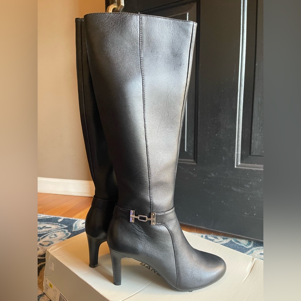 Bandolino Sleek Black Heeled Boots